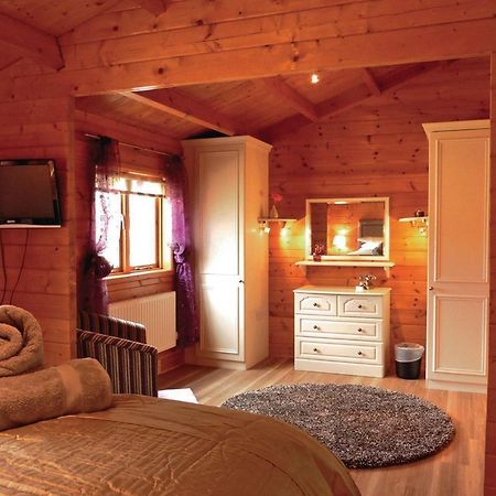 Mill Meadow Lodges Llanbister Exterior foto